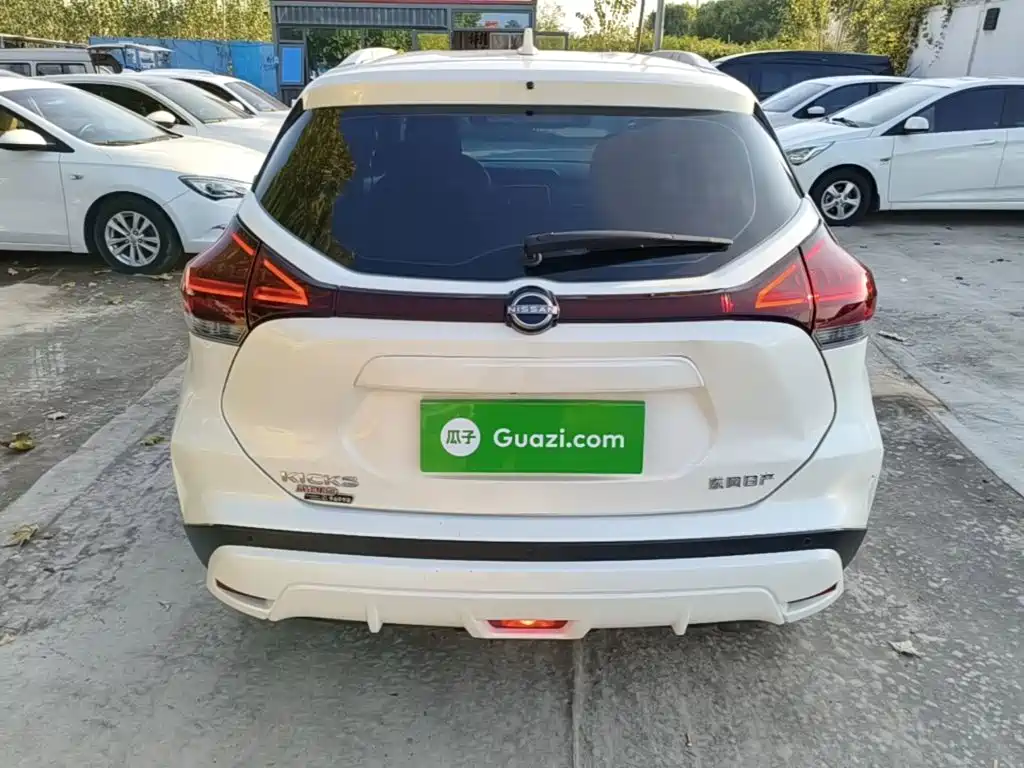 Nissan Kicks 2024 2023 Model Spirited 1.5L Dynamic Fashion Edition