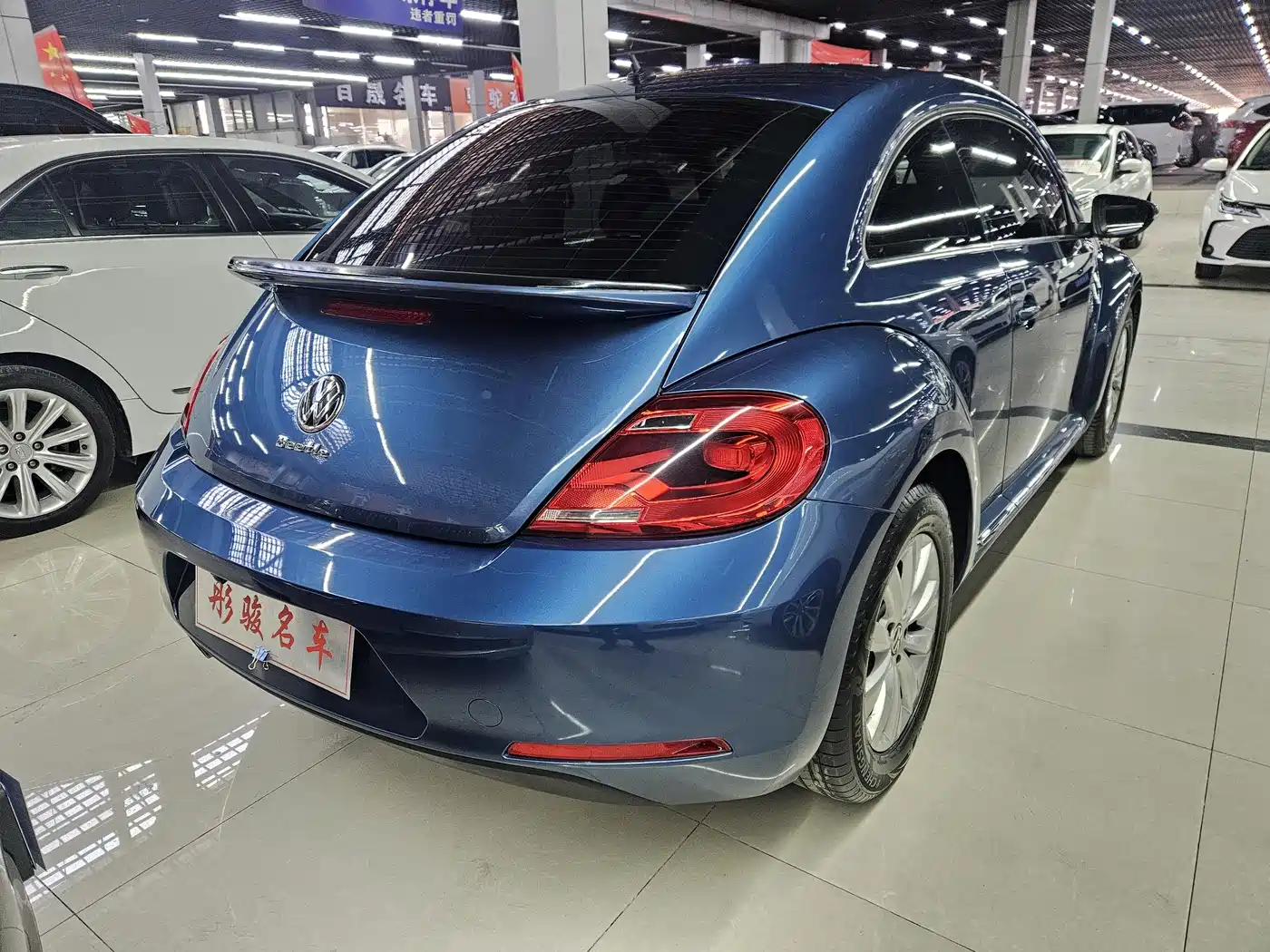Volkswagen Beetle 2016 Model 180TSI Club Edition фото 9
