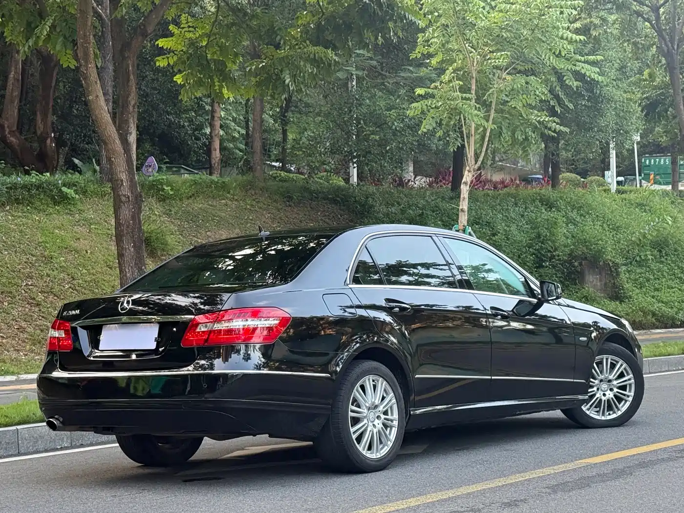 Mercedes-Benz E-Class 2012 2012 E 200 L CGI Elegance
