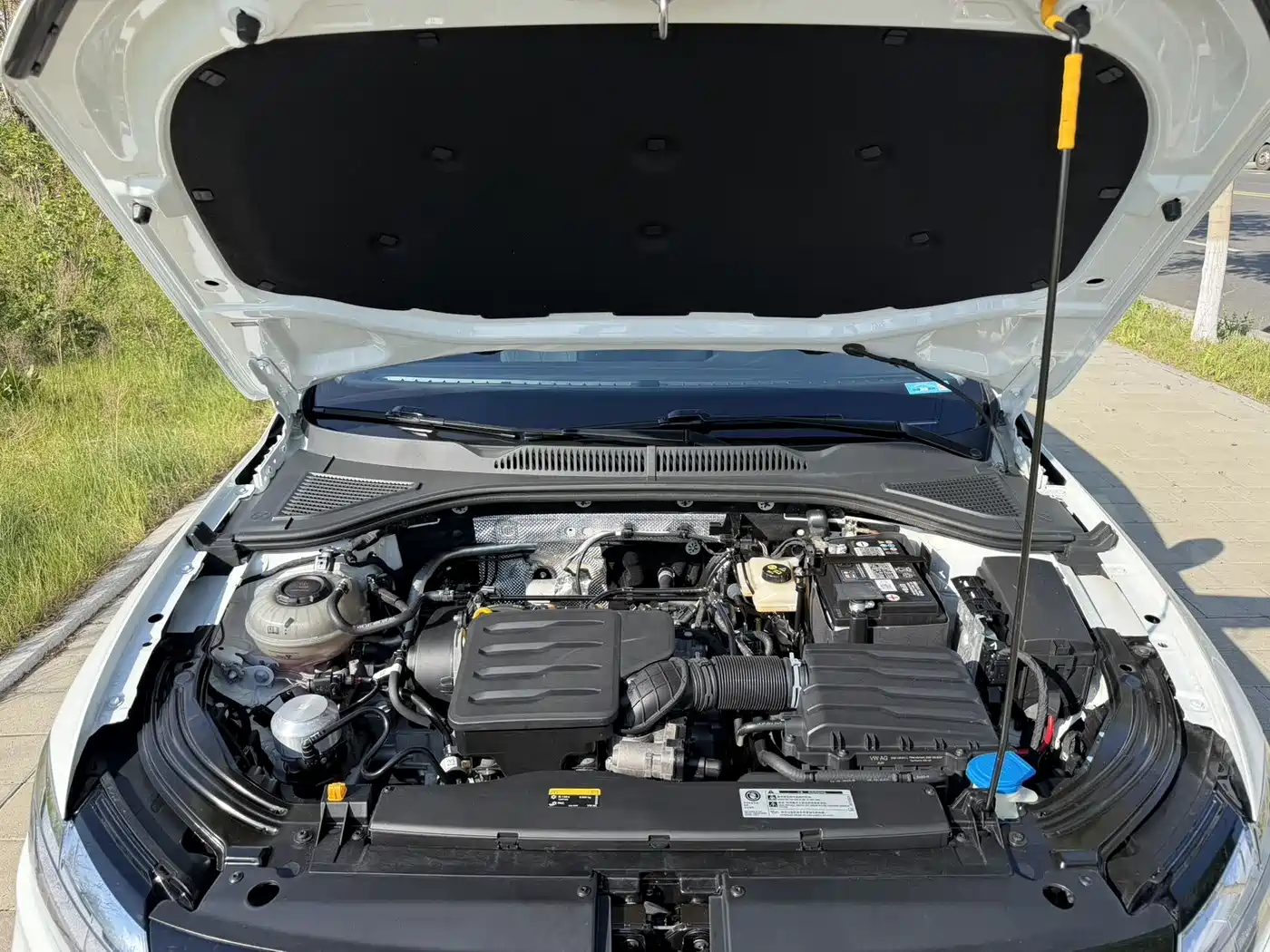 Volkswagen Lavida 2023 Facelift 1.5L Automatic 5 Million Edition фото 25