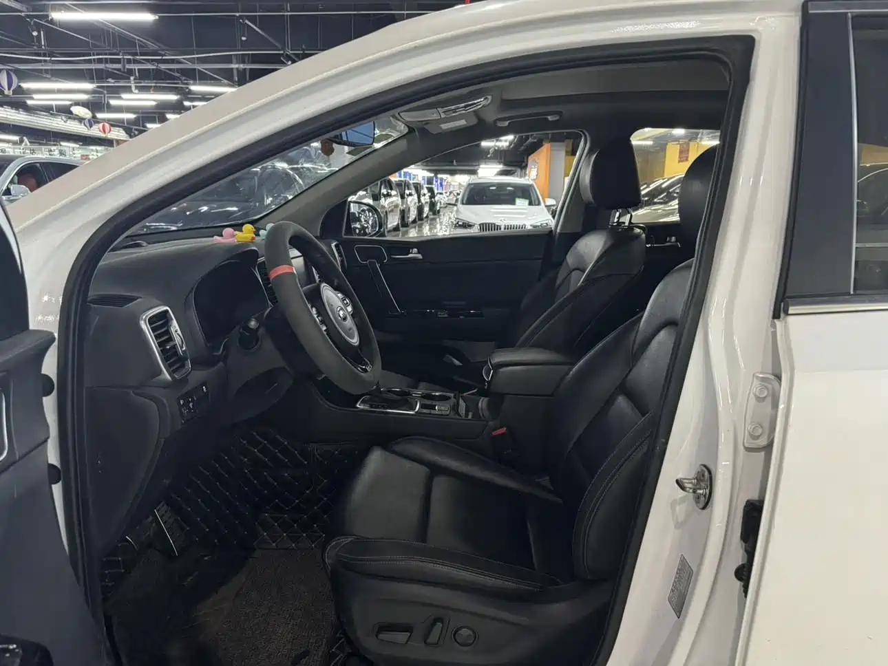 Kia KX5 2018 2017 1.6T Automatic 2WD 15th Anniversary Special DLX