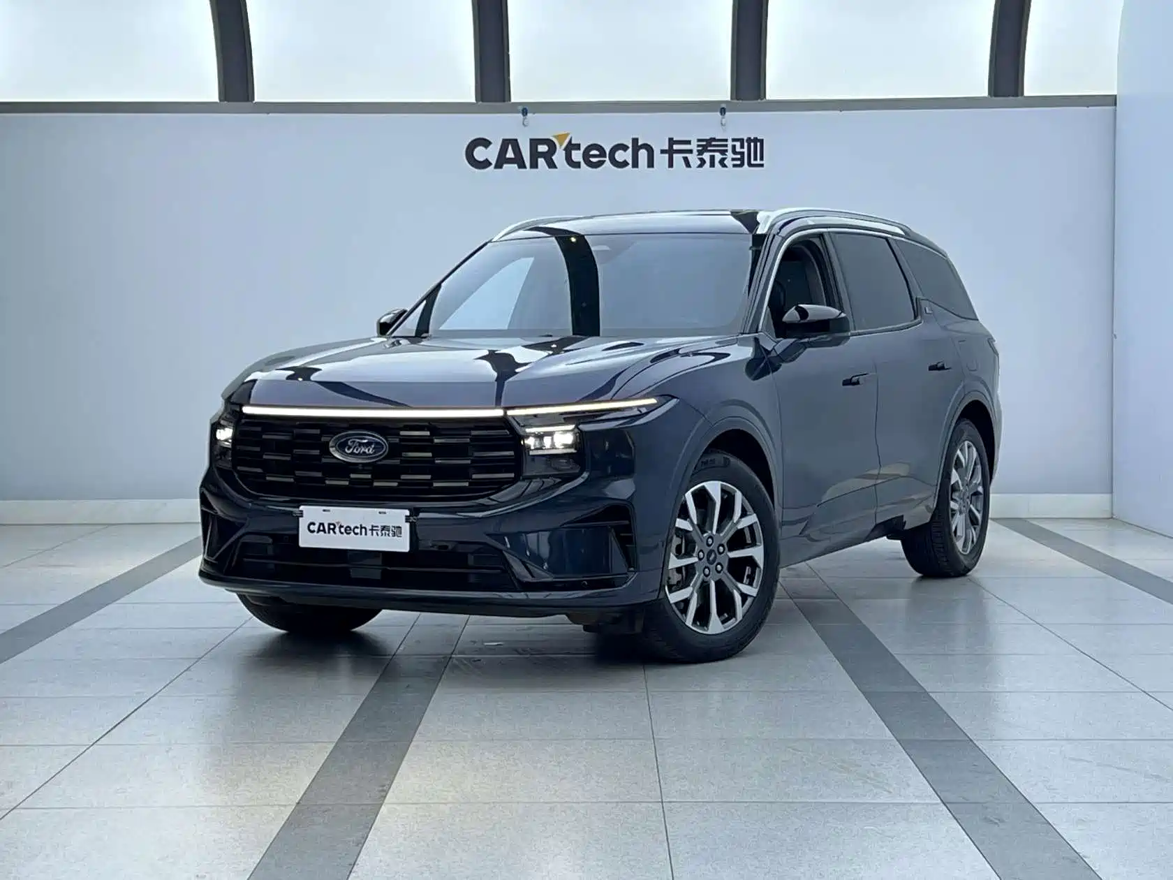 Фото 1 - Ford Edge