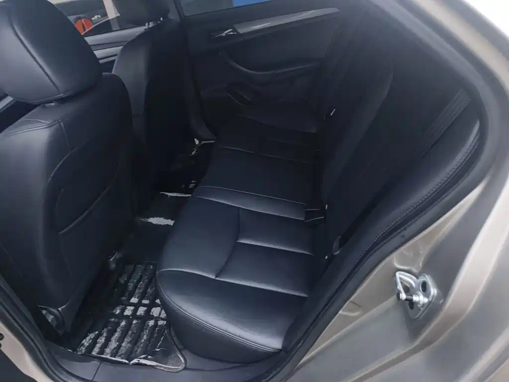 Roewe 360 2017 2017 1.5L Auto Luxury Edition