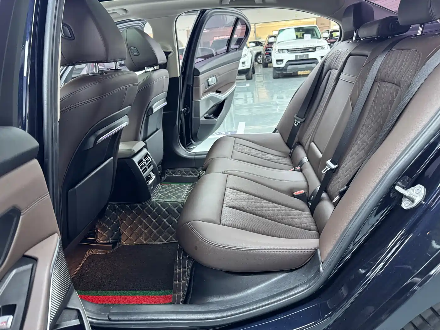 BMW 3 Series 2022 325Li M Sport Package фото 16