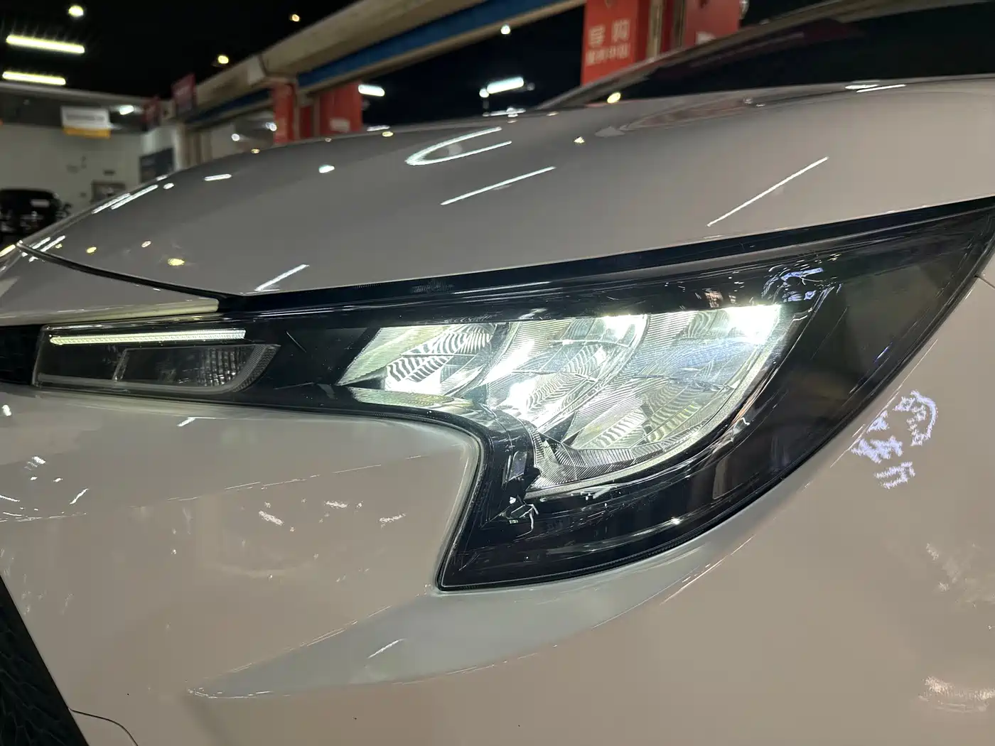 Toyota Levin 2022 Dual Engine 1.8H E-CVT Leading Edition фото 8