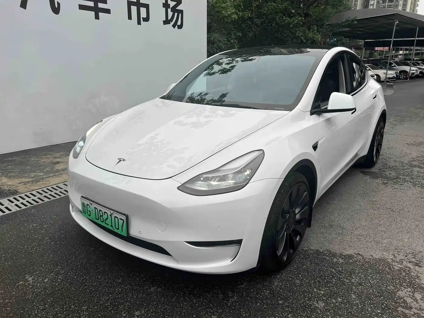 Tesla Model Y 2021