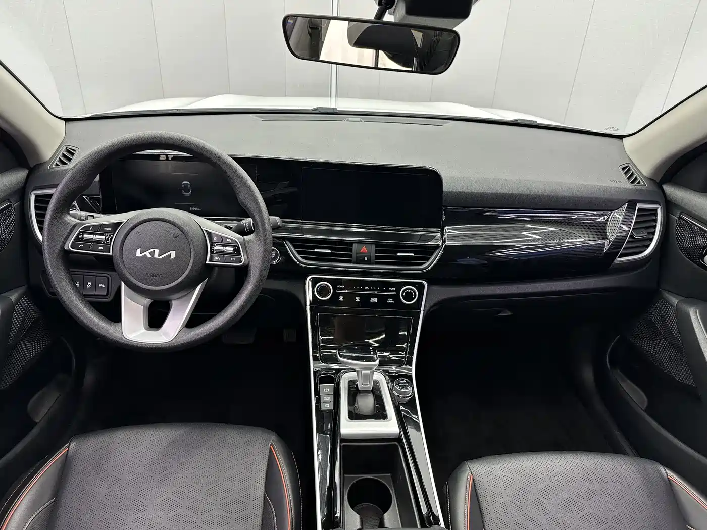 Kia Seltos 2023 1.5L CVT Luxury Edition фото 6