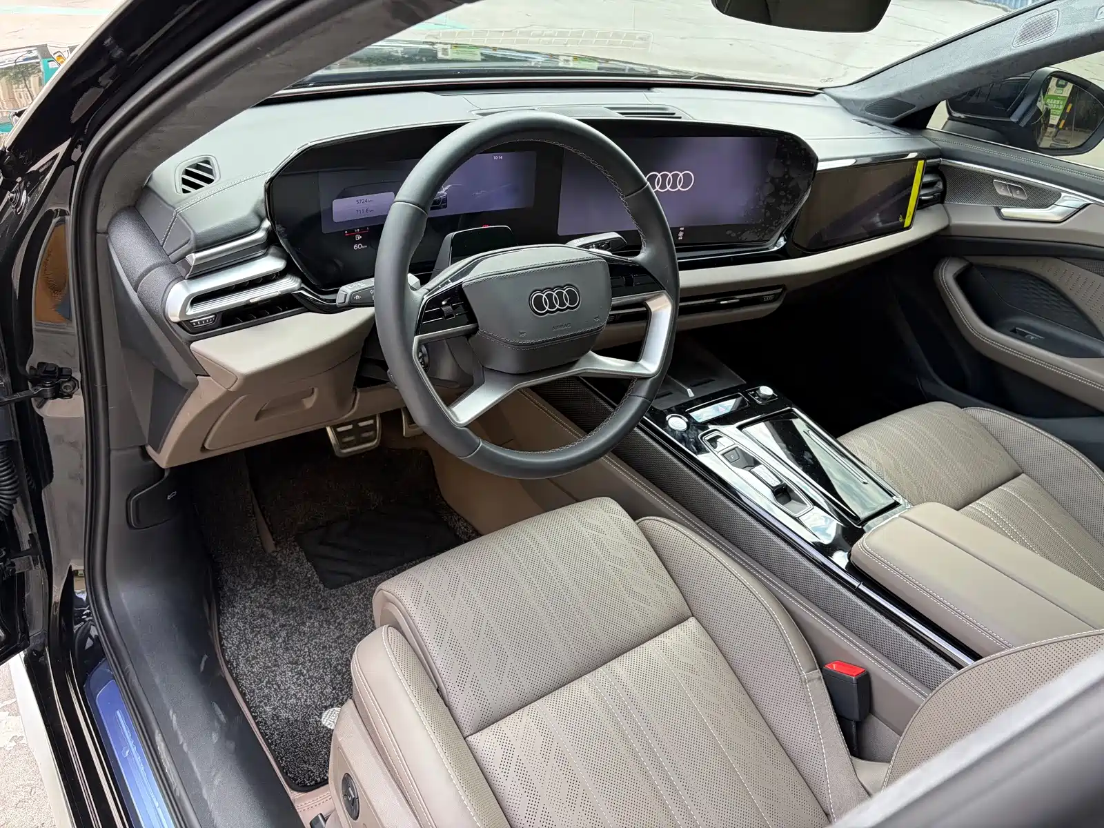 Photo 7 - Audi A6L