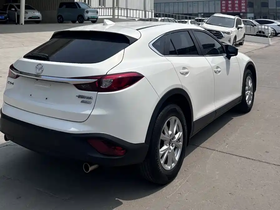 Фото 15 - Mazda CX-4