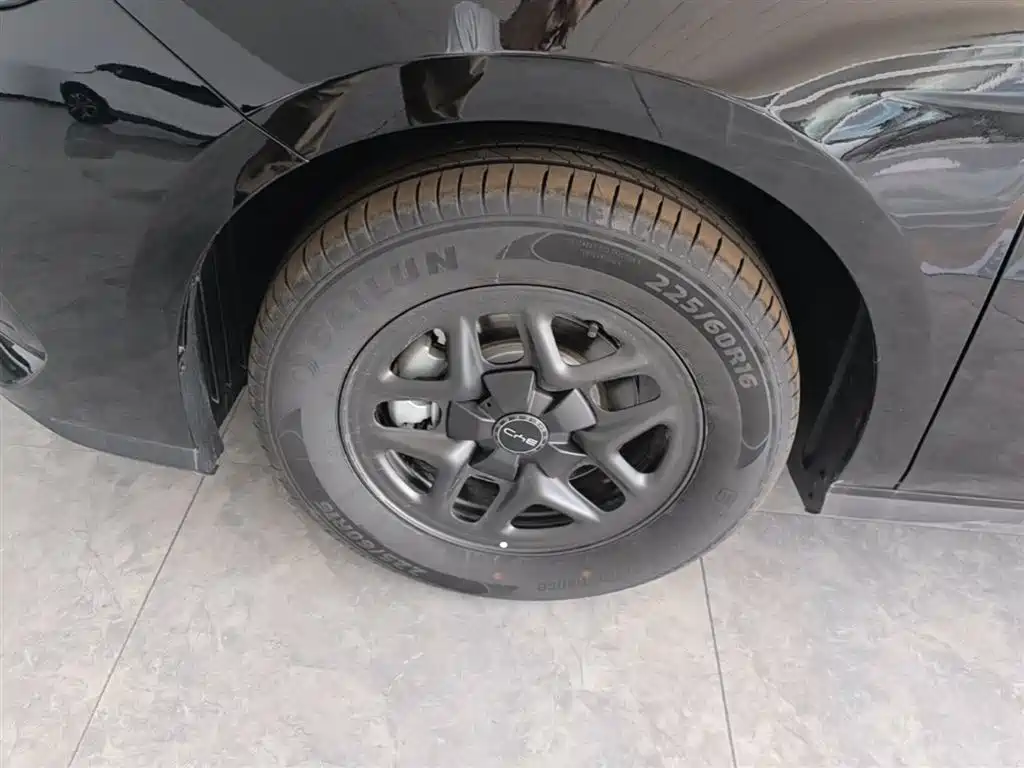 BYD Hai Bao 05 DM-i 2026 DM-i 128KM Luxury фото 23