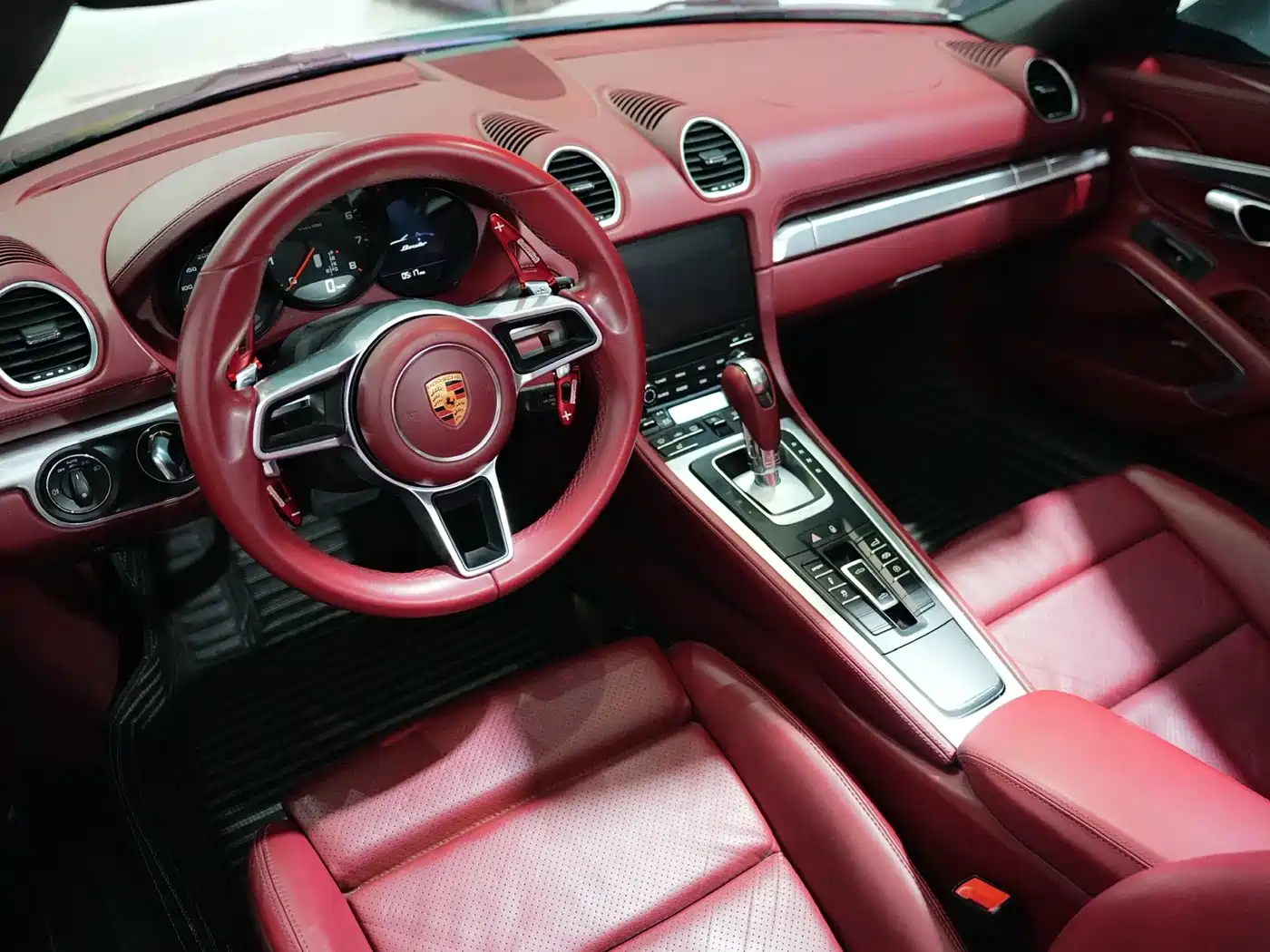 Porsche 718 2018 Boxster 2.0T фото 9