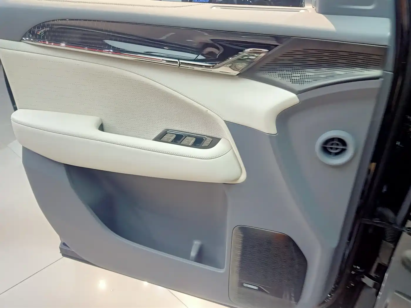 ZEEKR EXTREME KRYPTON 009