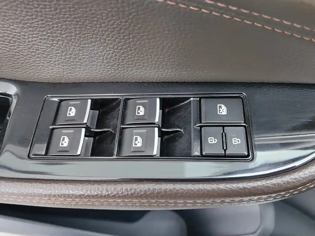 Dongfeng Fengxing Jingyi X5 2018 2017 Power Series 1.5T CVT Luxury