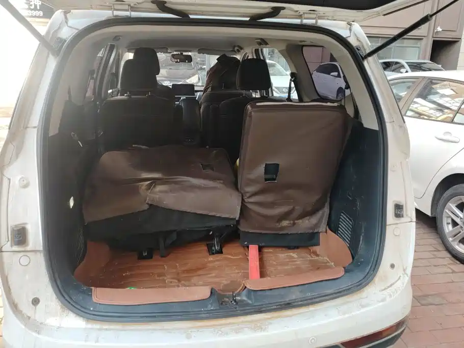 Фото 4 - Baojun 730