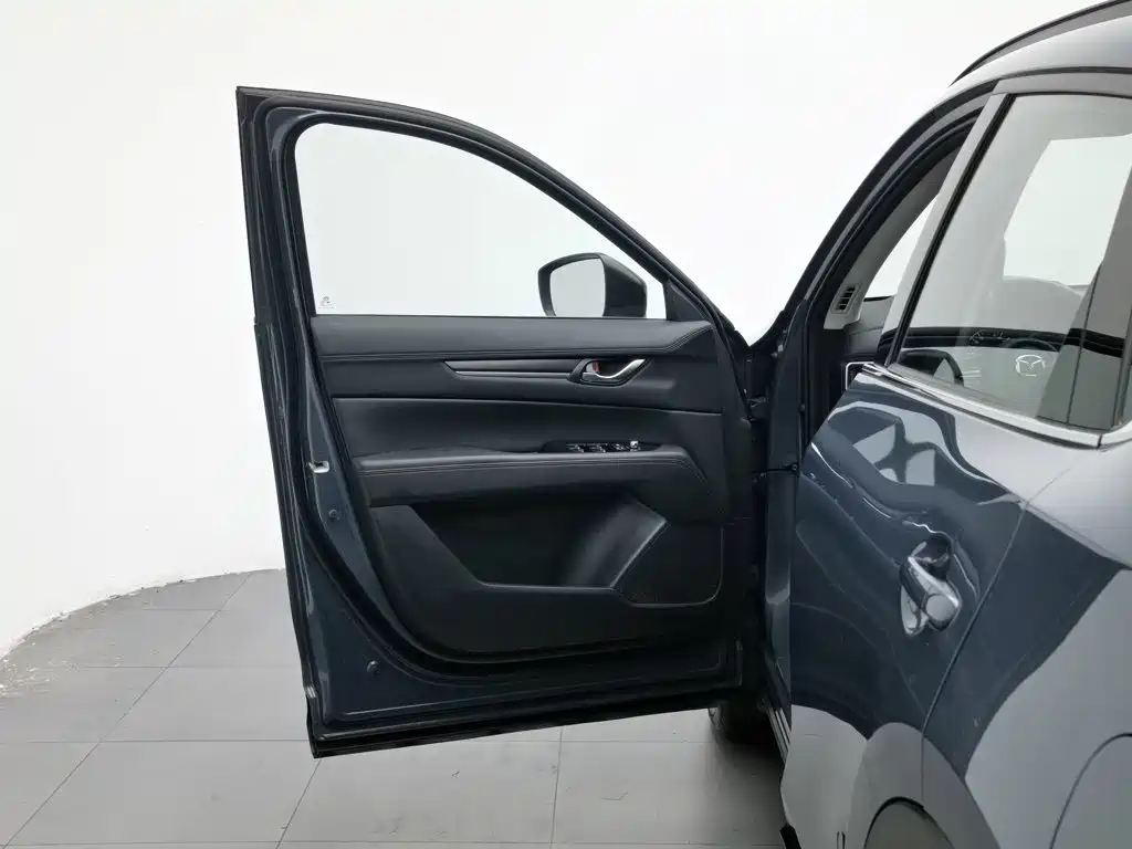 Фото 8 - Mazda CX-5