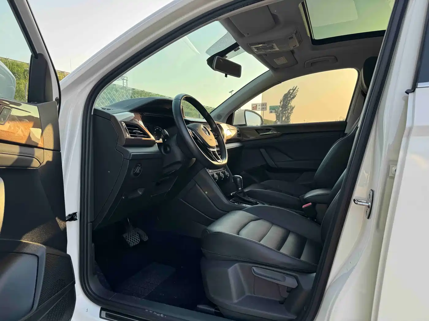 Volkswagen Tharu 2019 280TSI FWD Luxury Edition China VI фото 10