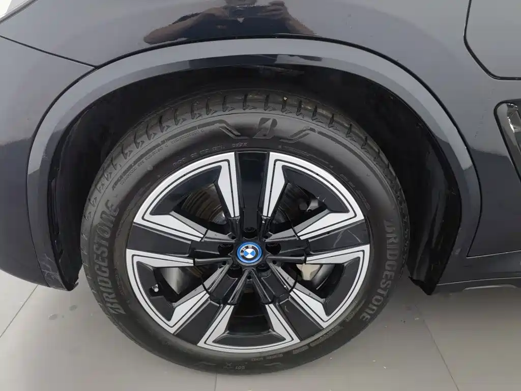 BMW iX3 2024 2023 Leading Type