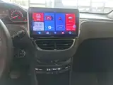 Photo 13 - Peugeot 2008