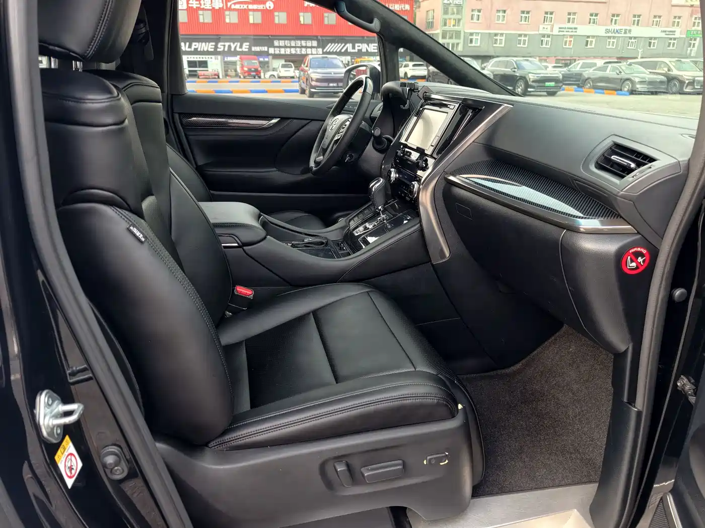 Toyota Alphard 2018 Facelift 3.5L Luxury Edition фото 12