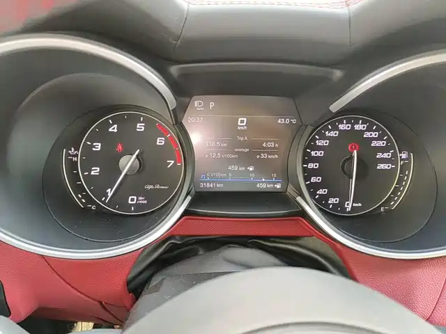 Alfa Romeo Stelvio 2021 2.0T 280HP Veloce Ti Racing Edition — фото 4