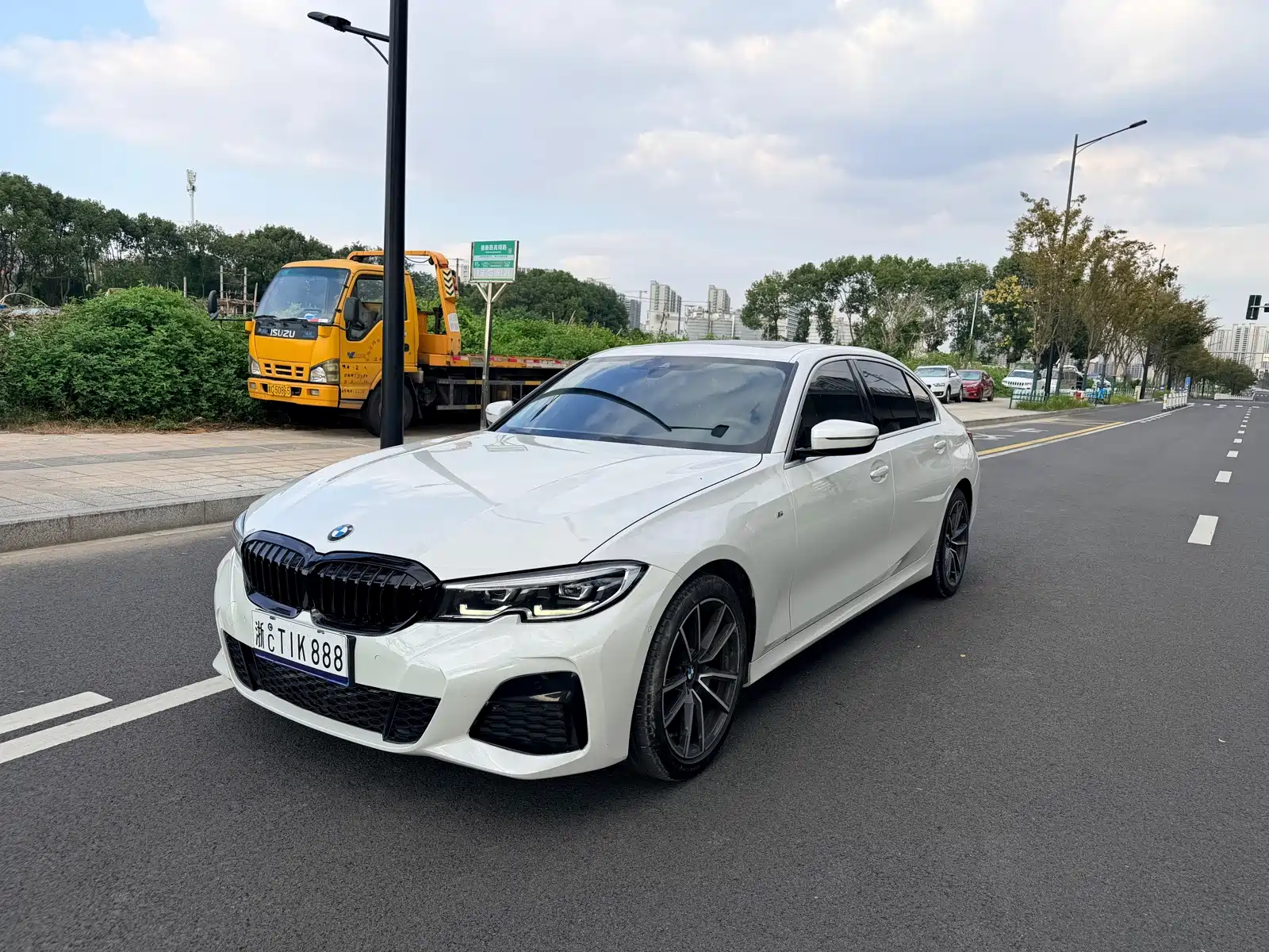 Photo 1 - BMW 3 Series