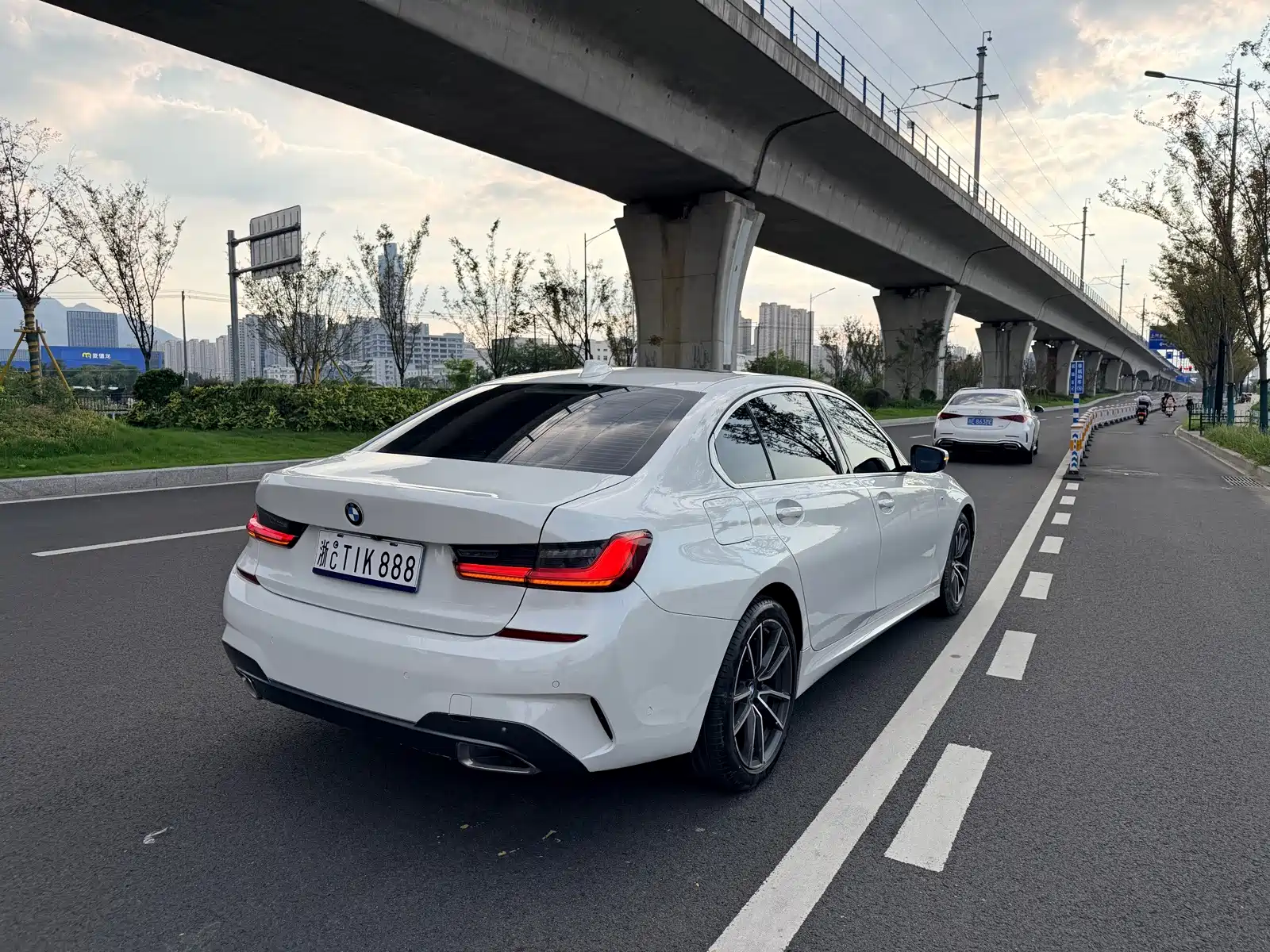 Photo 10 - BMW 3 Series