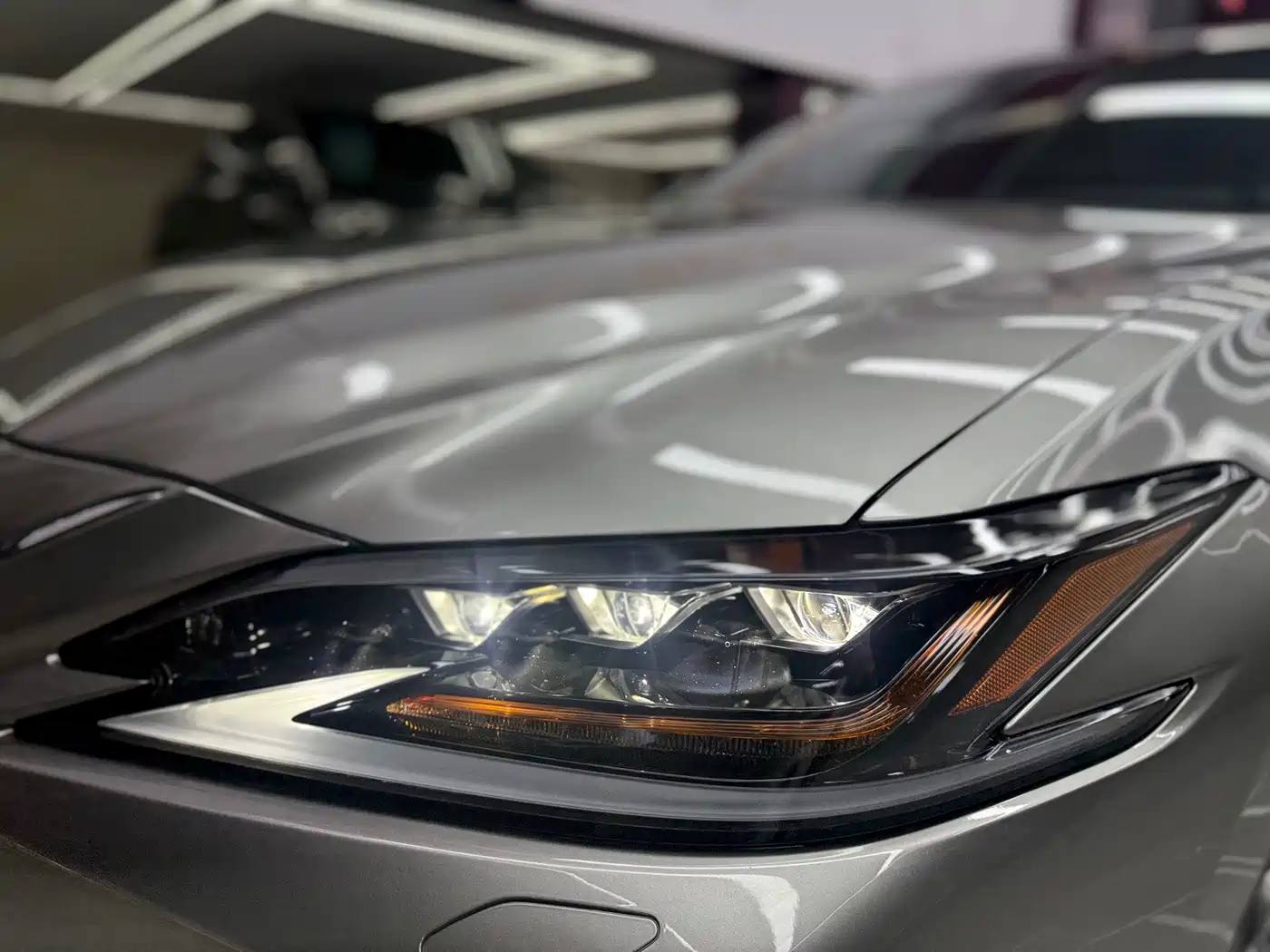 Фото 29 - Lexus ES