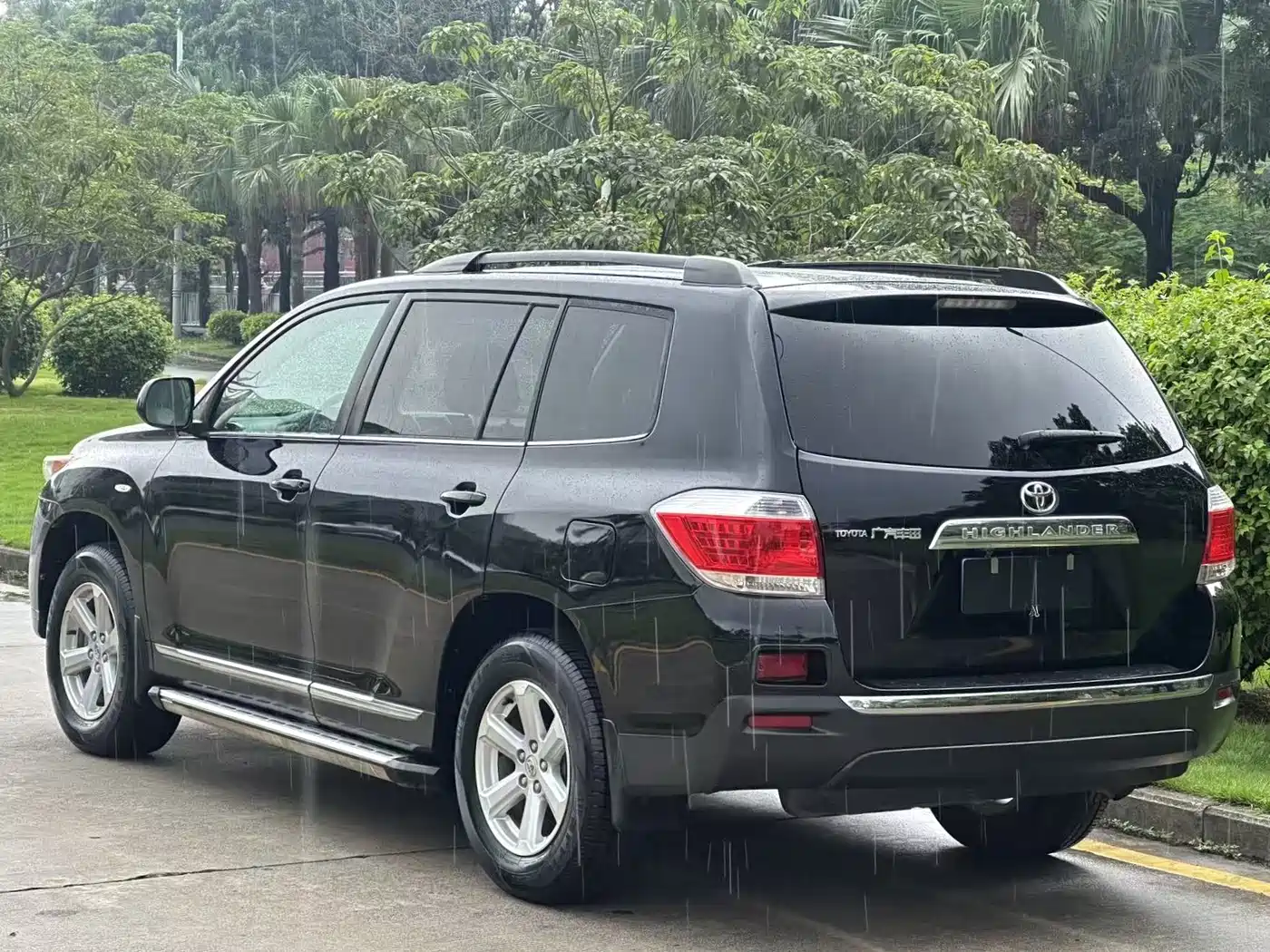 Toyota Highlander 2012 2.7L 2WD 7-Seat Elite фото 8