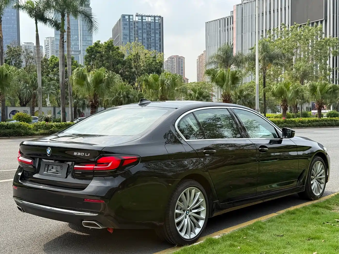 BMW 5 Series 2022 Facelift 530Li Premium Luxury Package фото 4