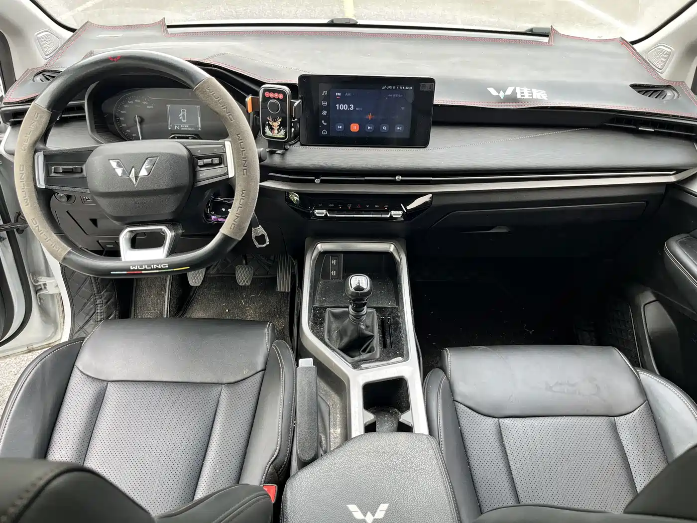 Wuling Motors Wuling Jiachen 2024 2022 1.5L Manual Light Comfort Edition