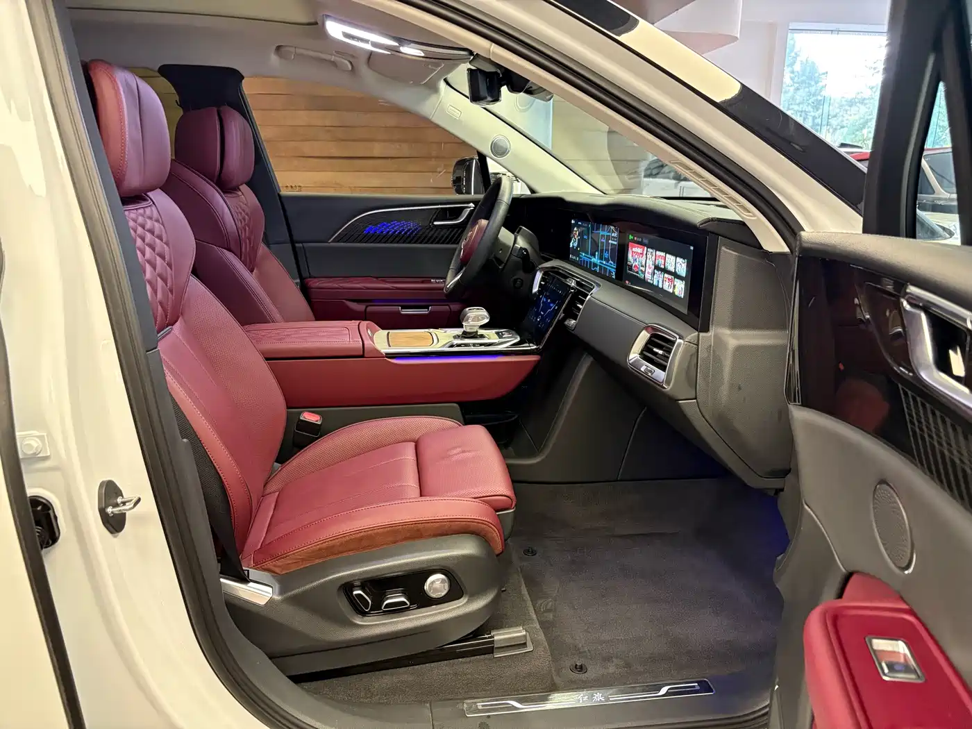 Hongqi E-HS9 2023 2022 660km Qi Chang Edition (6-seater)