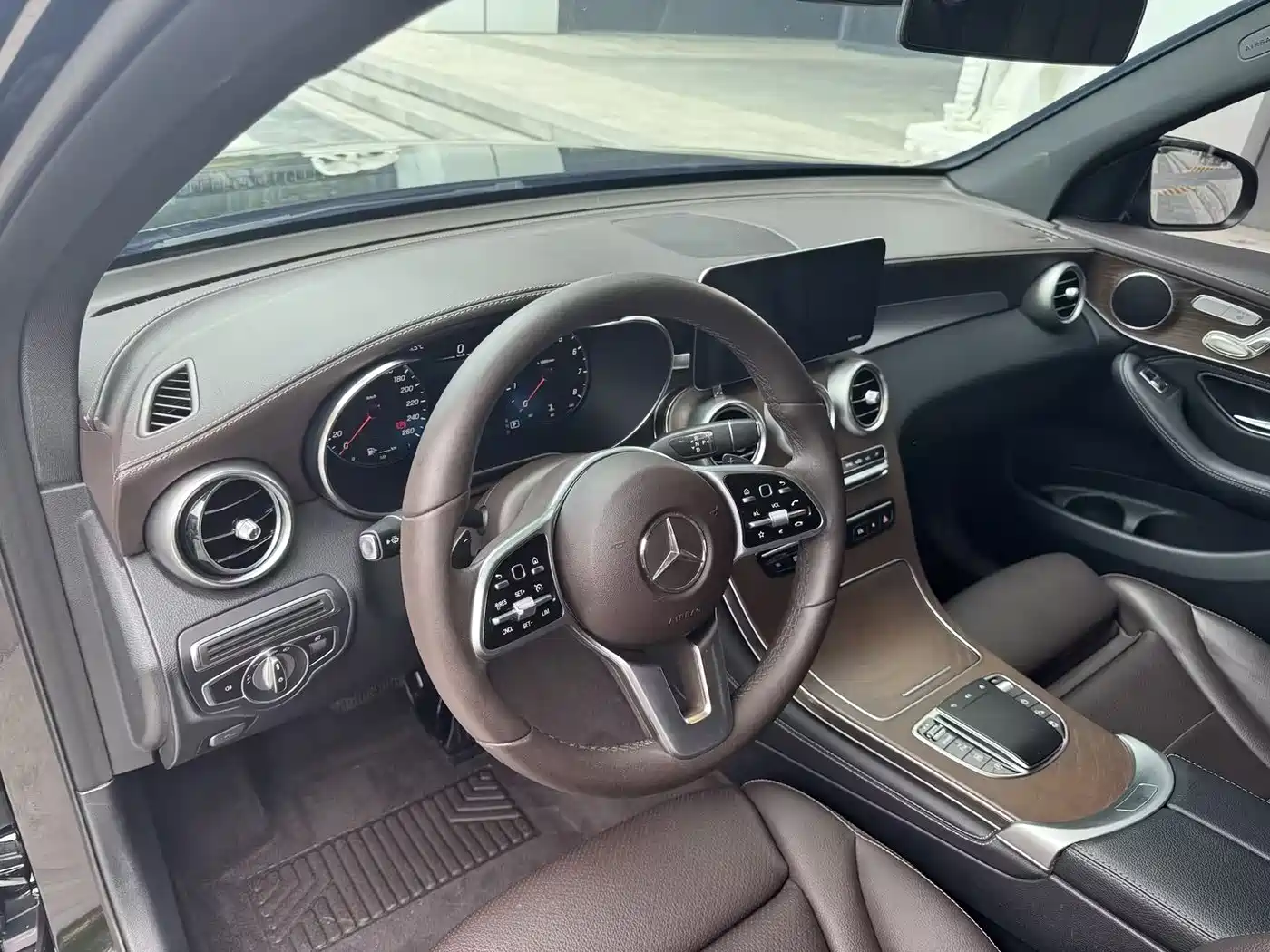 Mercedes-Benz GLC 2020 GLC 300 L 4MATIC Dynamic фото 7