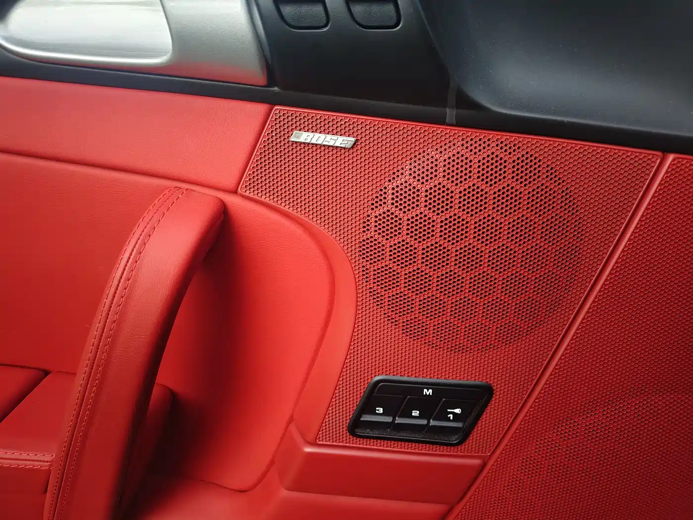 Porsche 911 2010 Carrera S 3.8L фото 10