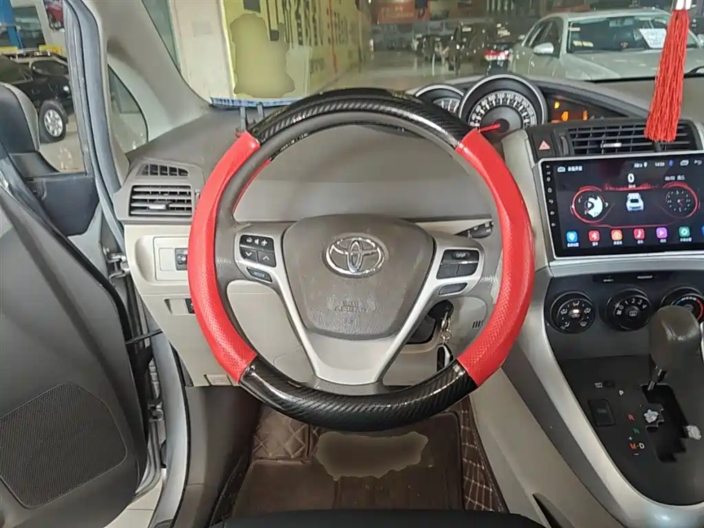 Toyota E'Z 2014 Xingyao 180E CVT Elite фото 11
