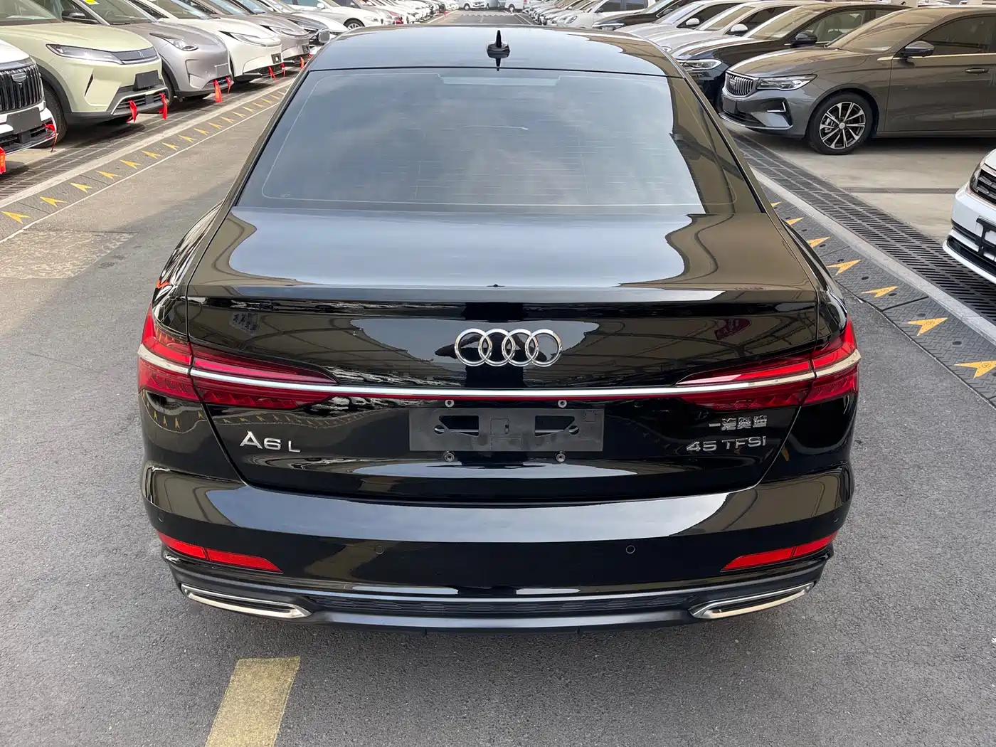 Audi A6L 2019 40 TFSI Luxury Dynamic фото 16