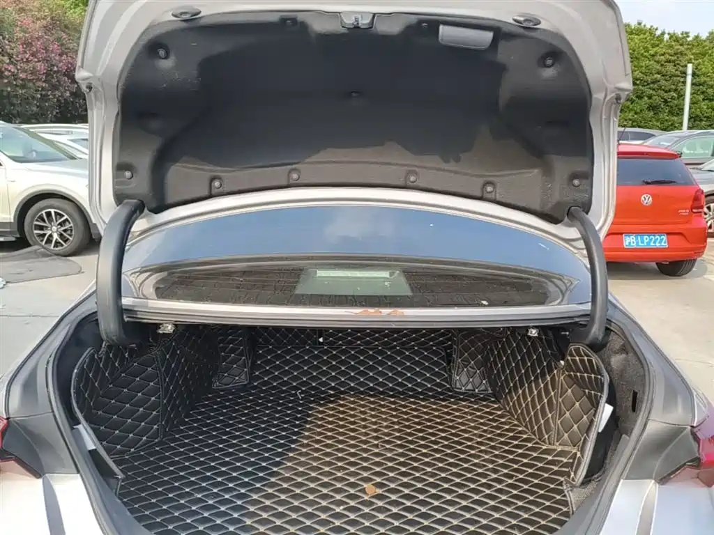 Toyota Avalon 2019 2.5L Touring Premium Edition China VI фото 19