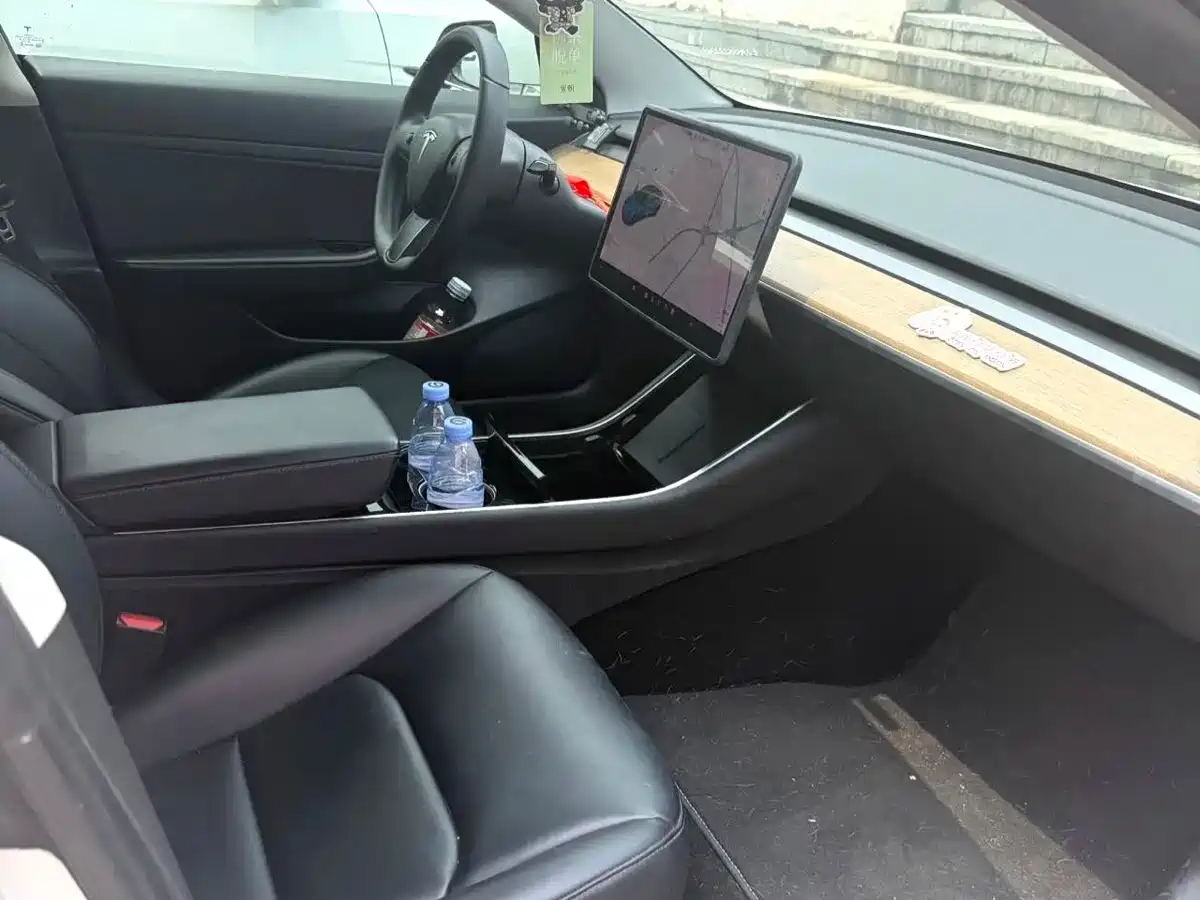 Photo 3 - Tesla Model 3