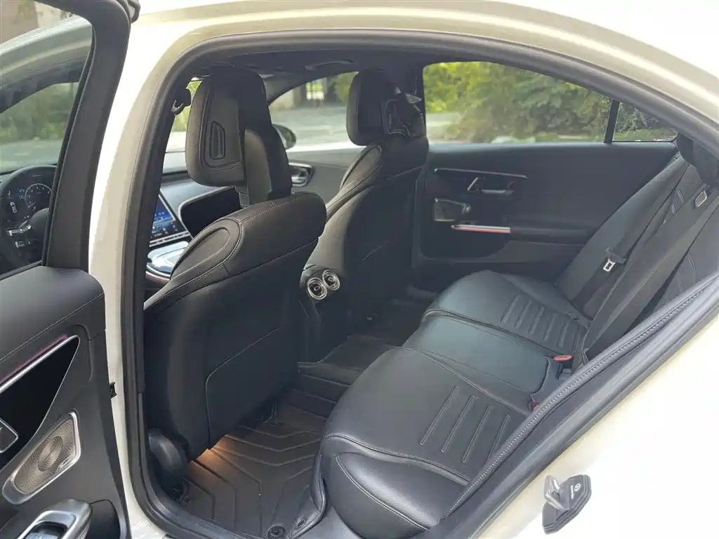 Mercedes-Benz C-Class 2022 Facelift C 260 L Night Edition Sport фото 4