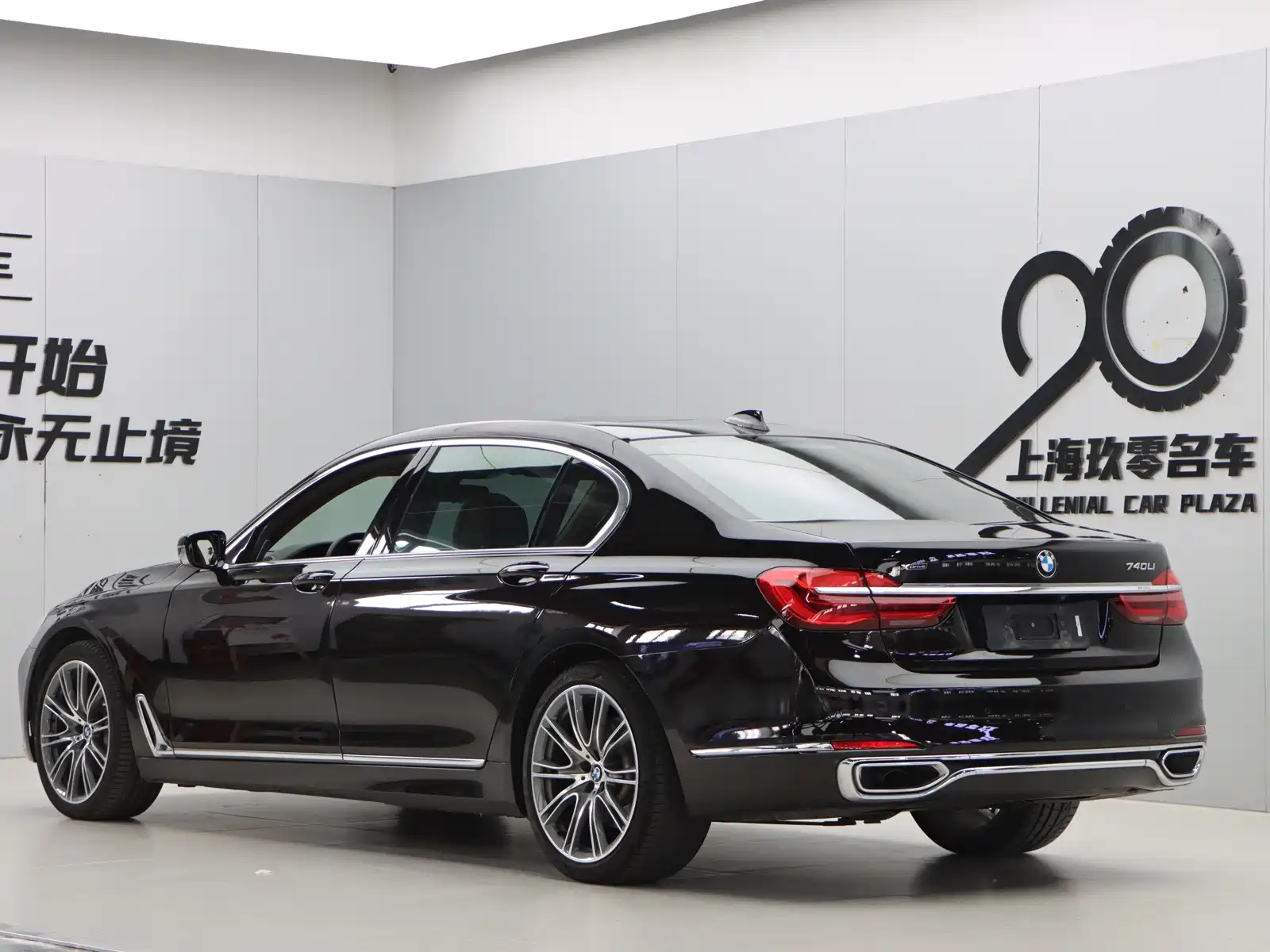 Фото 4 - BMW 7 Series