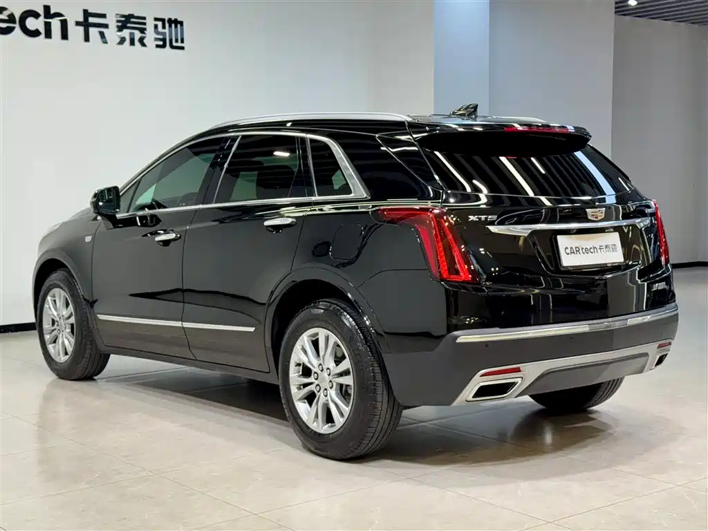 CADILLAC XT5