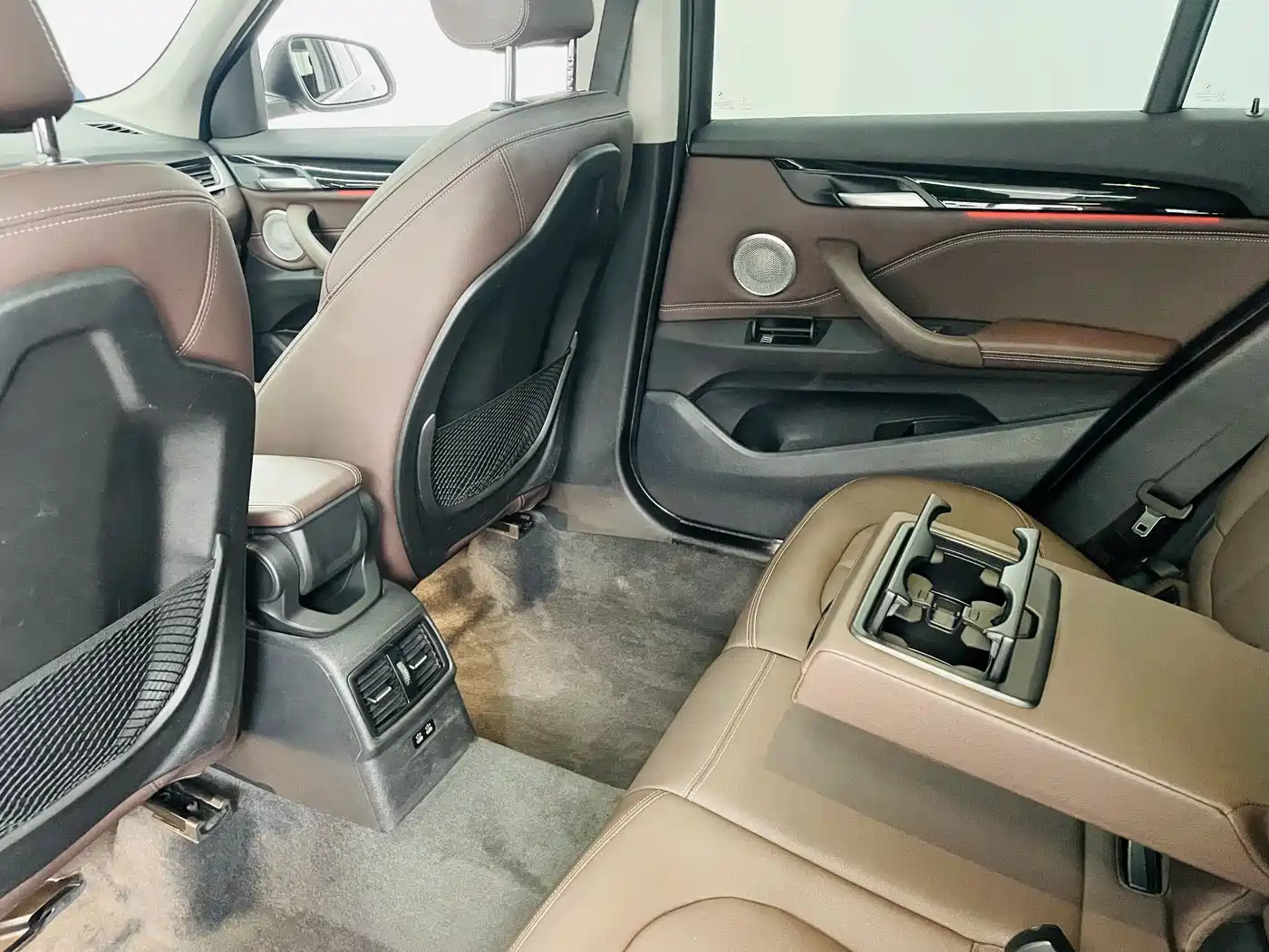 BMW X1 2022 sDrive25Li Leading фото 9
