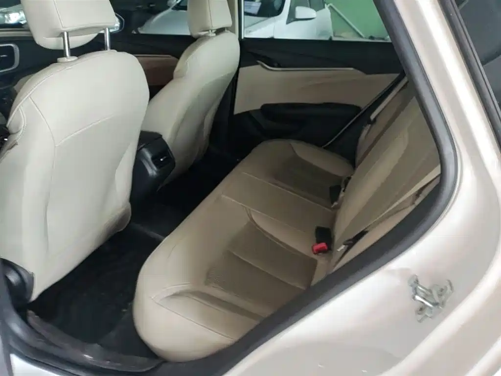 Buick Excelle 2017 15N Automatic Elite фото 17