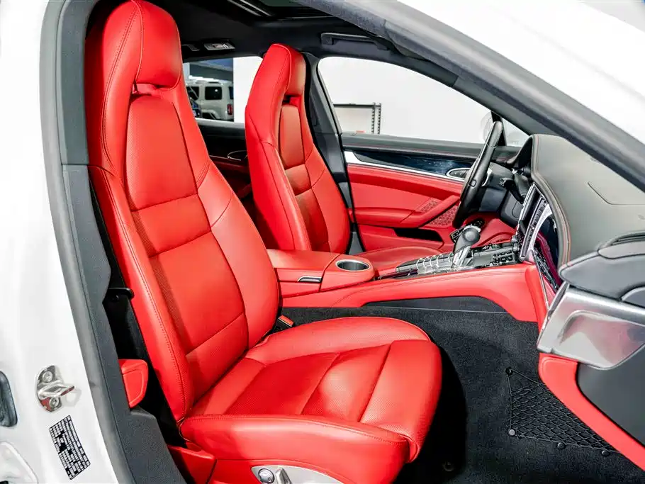 Porsche Panamera 2014 Panamera 4 3.0T фото 20