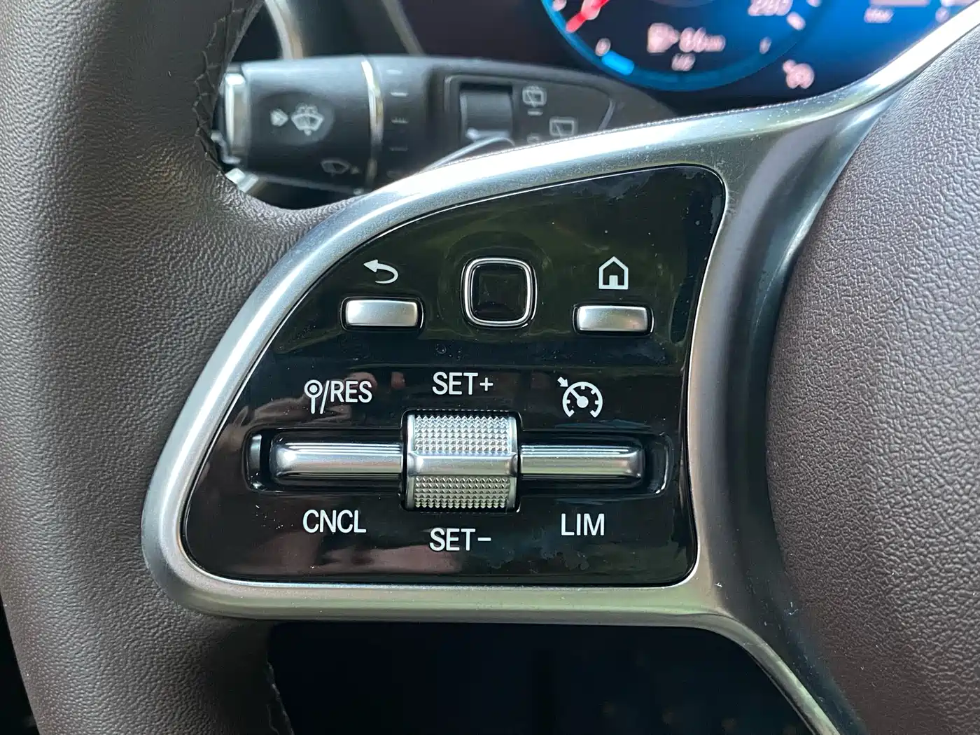 Mercedes-Benz GLC 2020 Facelift GLC 300 L 4MATIC Dynamic фото 5