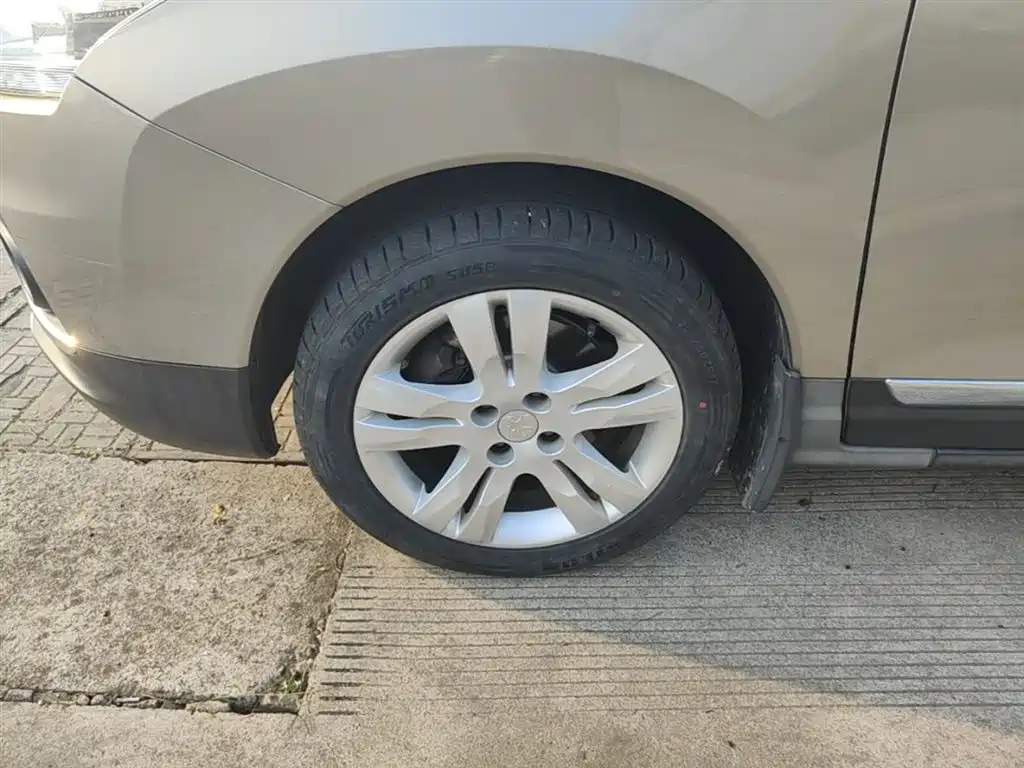 Peugeot 3008 2015 2.0L Automatic Trend Edition фото 23