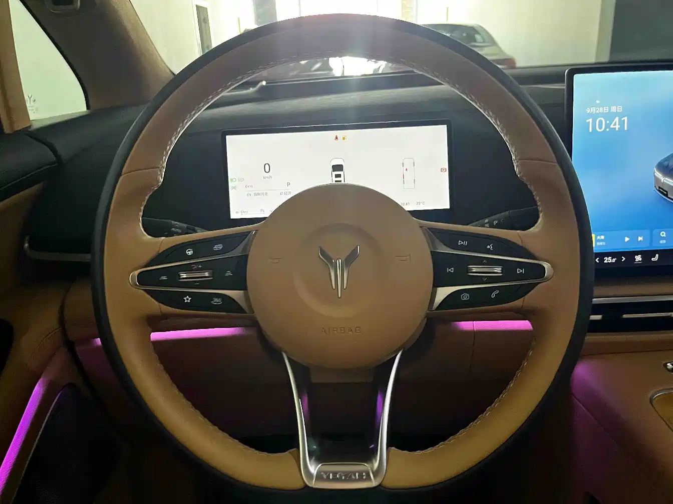 Voyah Auto Voyah Dreamer 2025 PHEV AWD Flagship Kunpeng Edition фото 11