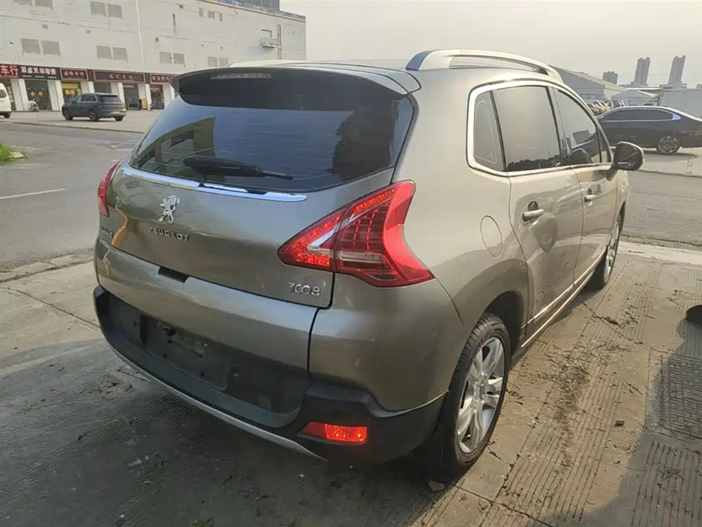 Peugeot 3008 2015 2.0L Automatic Trend Edition фото 7