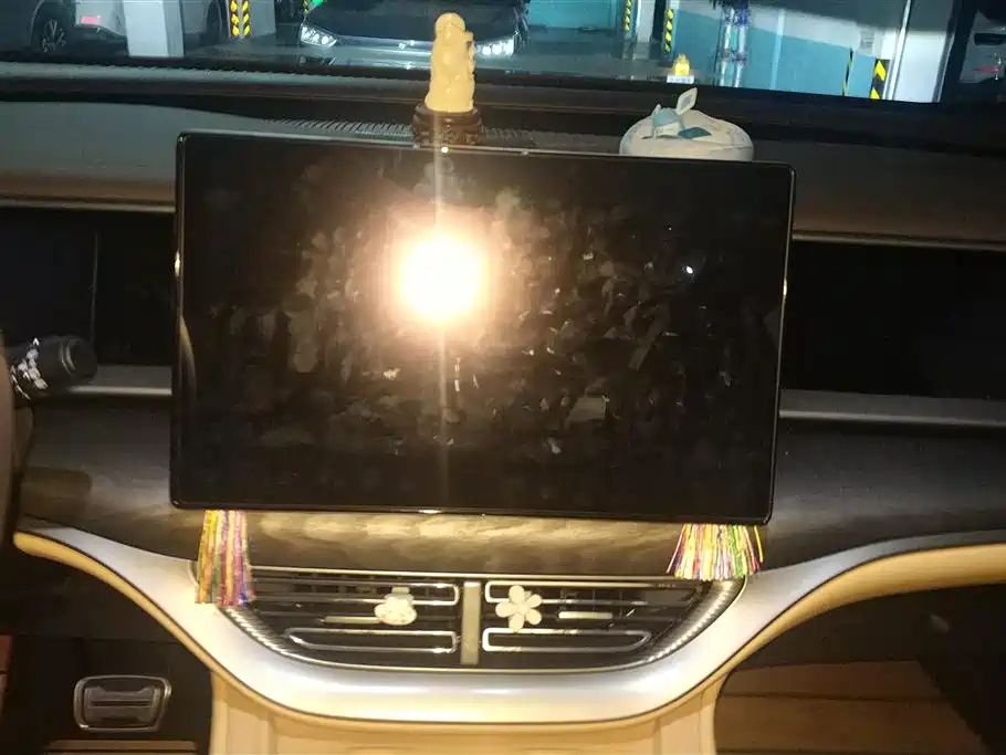 Denza D9 2025 DM-i Smart Driving Edition 1100 FWD Flagship фото 13