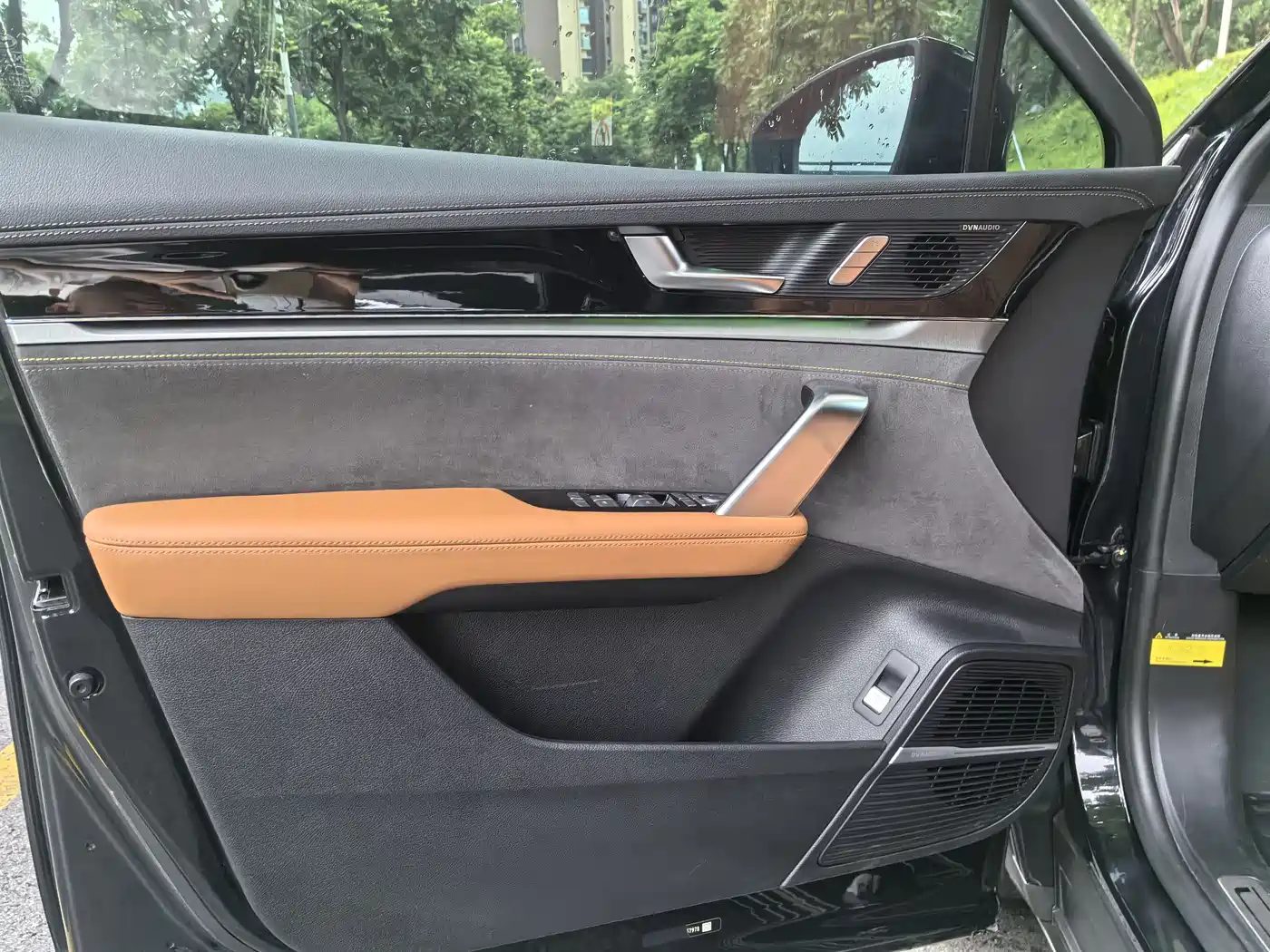 BYD Tang New Energy 2022 DM-p 215KM AWD Executive фото 12