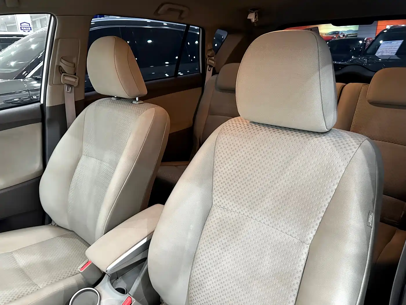 Toyota E'Z 2015 180E CVT Crossover Edition фото 6